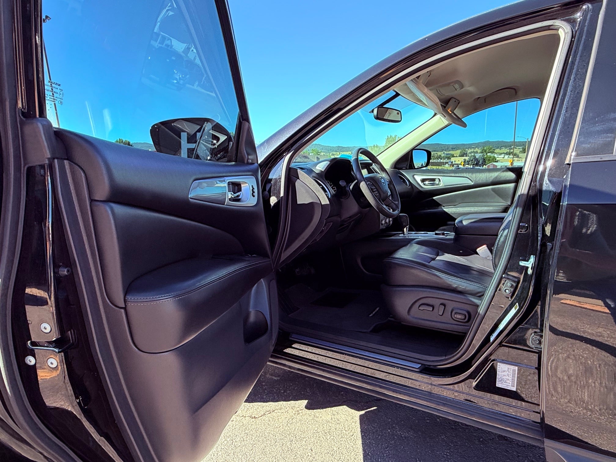 2017 Nissan Pathfinder SL