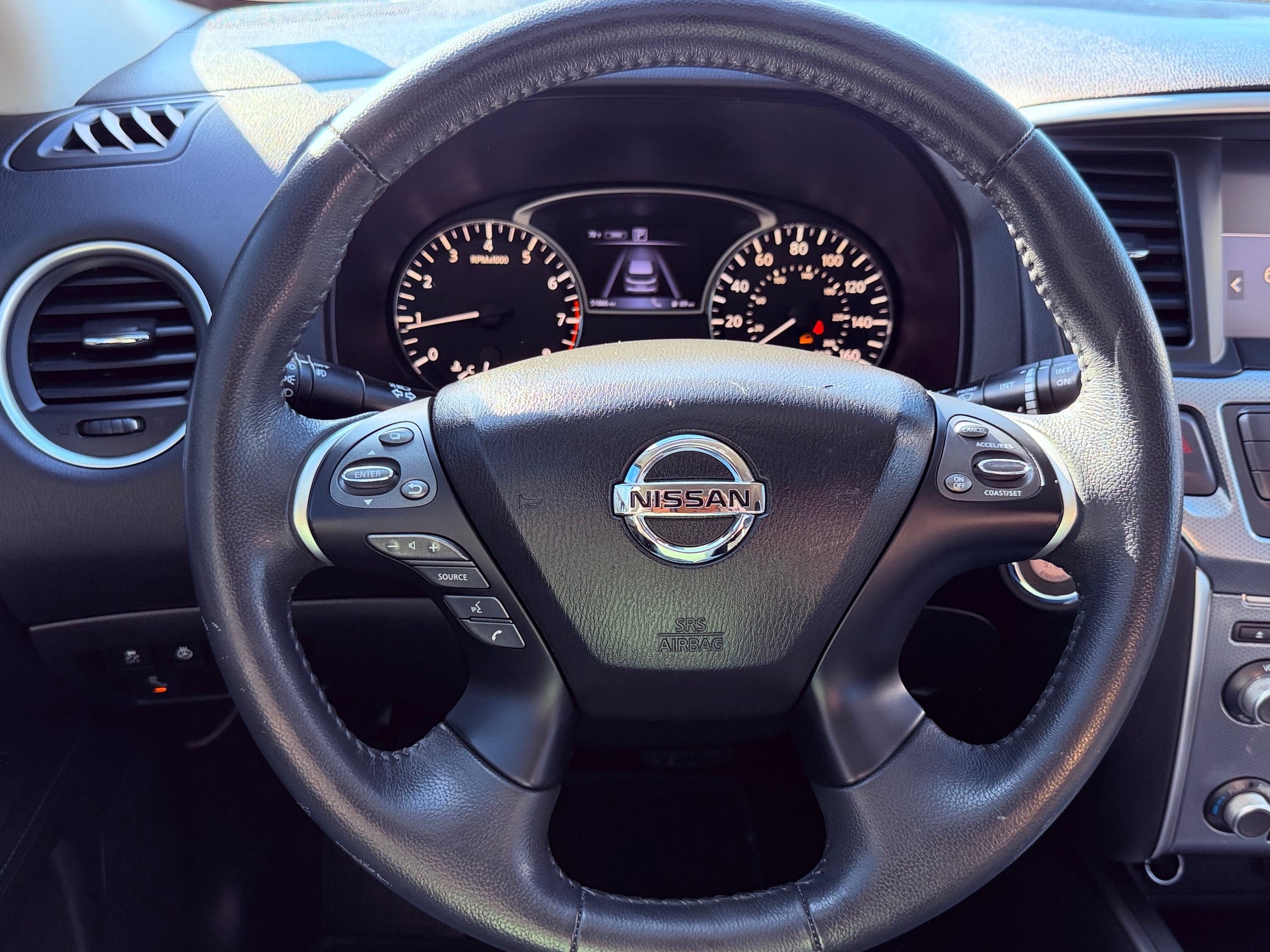 2017 Nissan Pathfinder SL