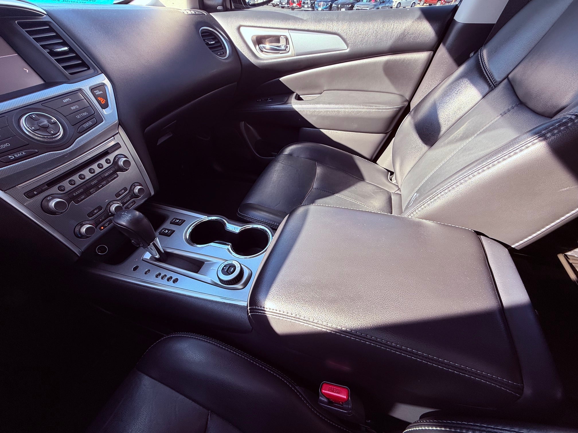 2017 Nissan Pathfinder SL