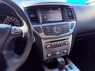 2017 Nissan Pathfinder SL