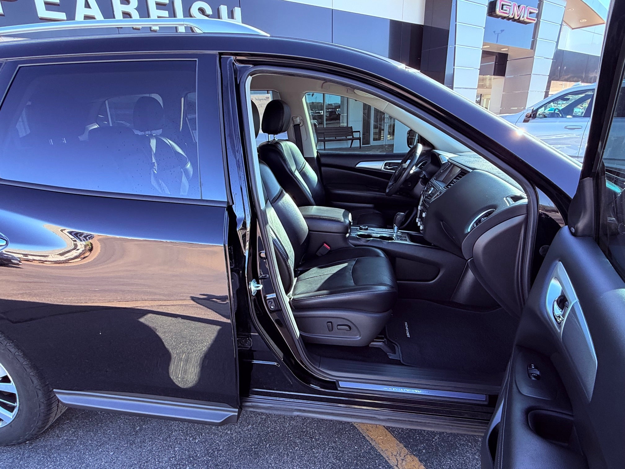 2017 Nissan Pathfinder SL