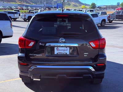 2017 Nissan Pathfinder SL