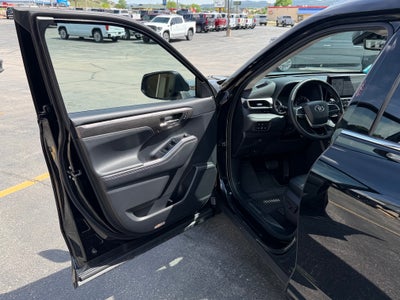 2022 Toyota Highlander Platinum AWD (Natl)
