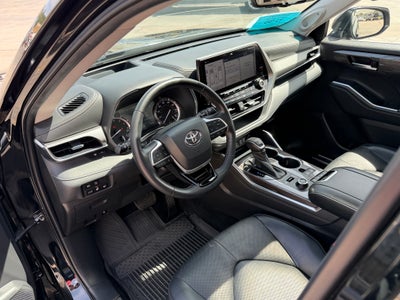 2022 Toyota Highlander Platinum AWD (Natl)