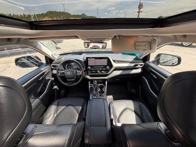 2022 Toyota Highlander Platinum AWD (Natl)