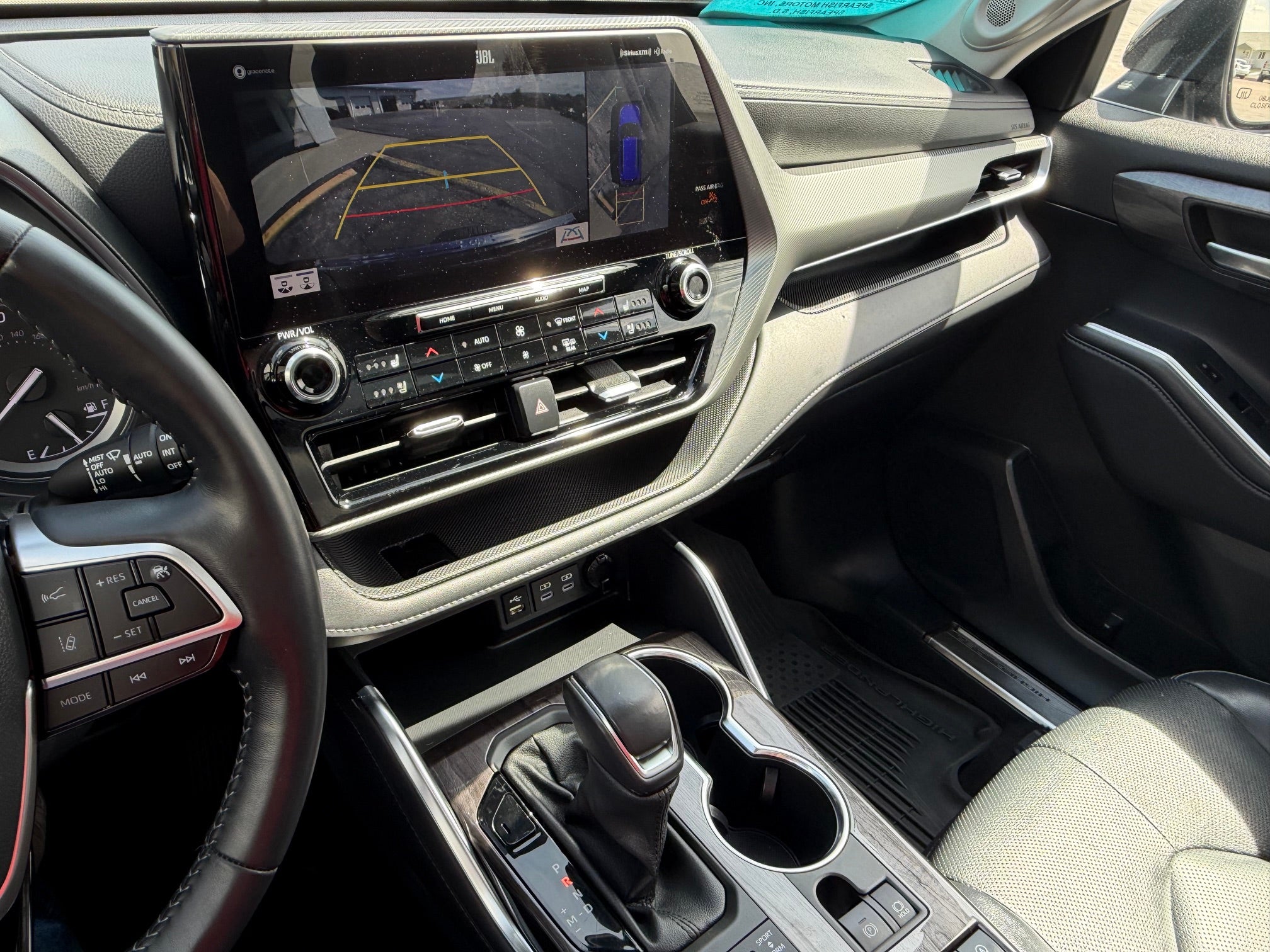 2022 Toyota Highlander Platinum AWD (Natl)