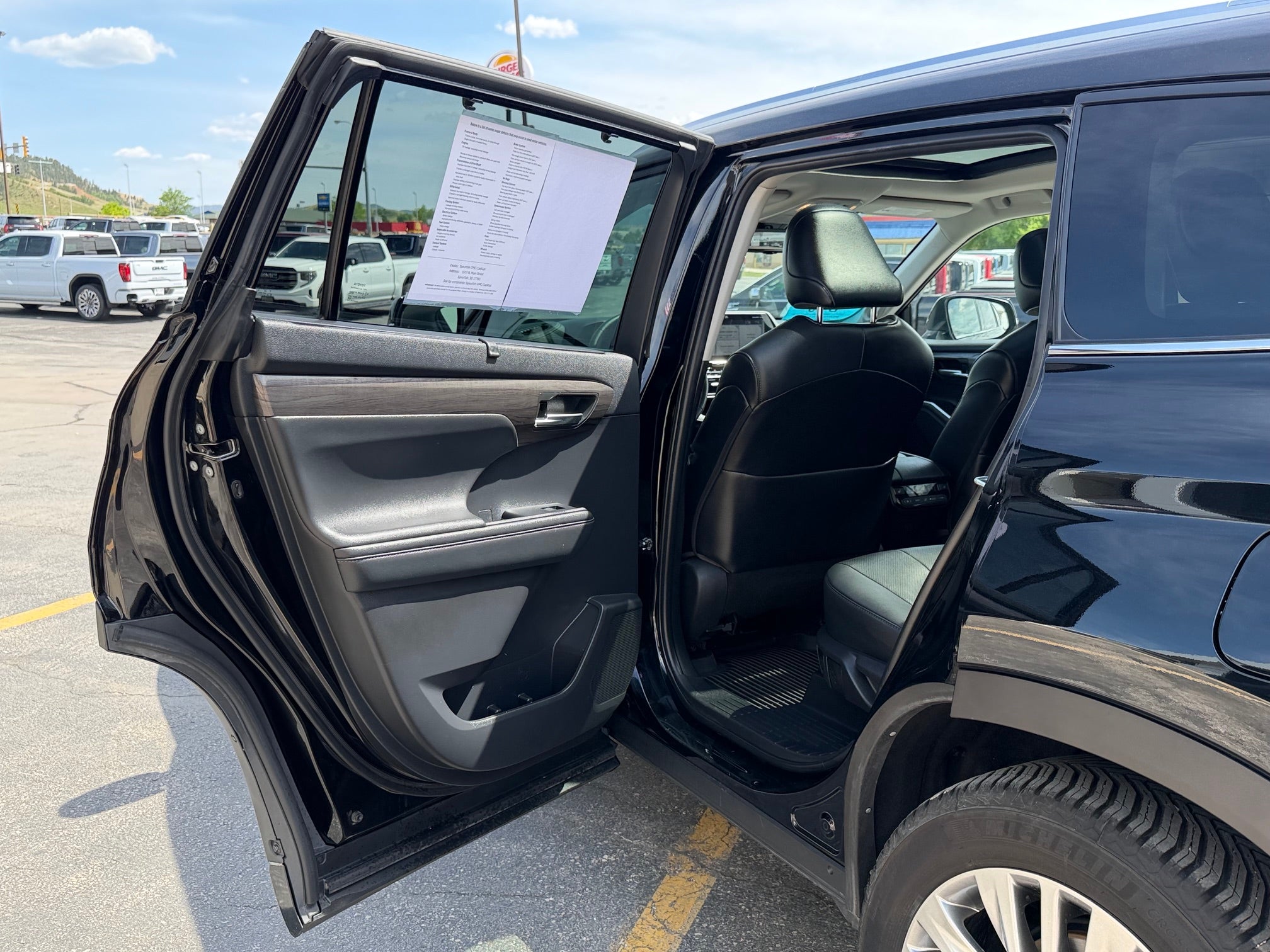 2022 Toyota Highlander Platinum AWD (Natl)