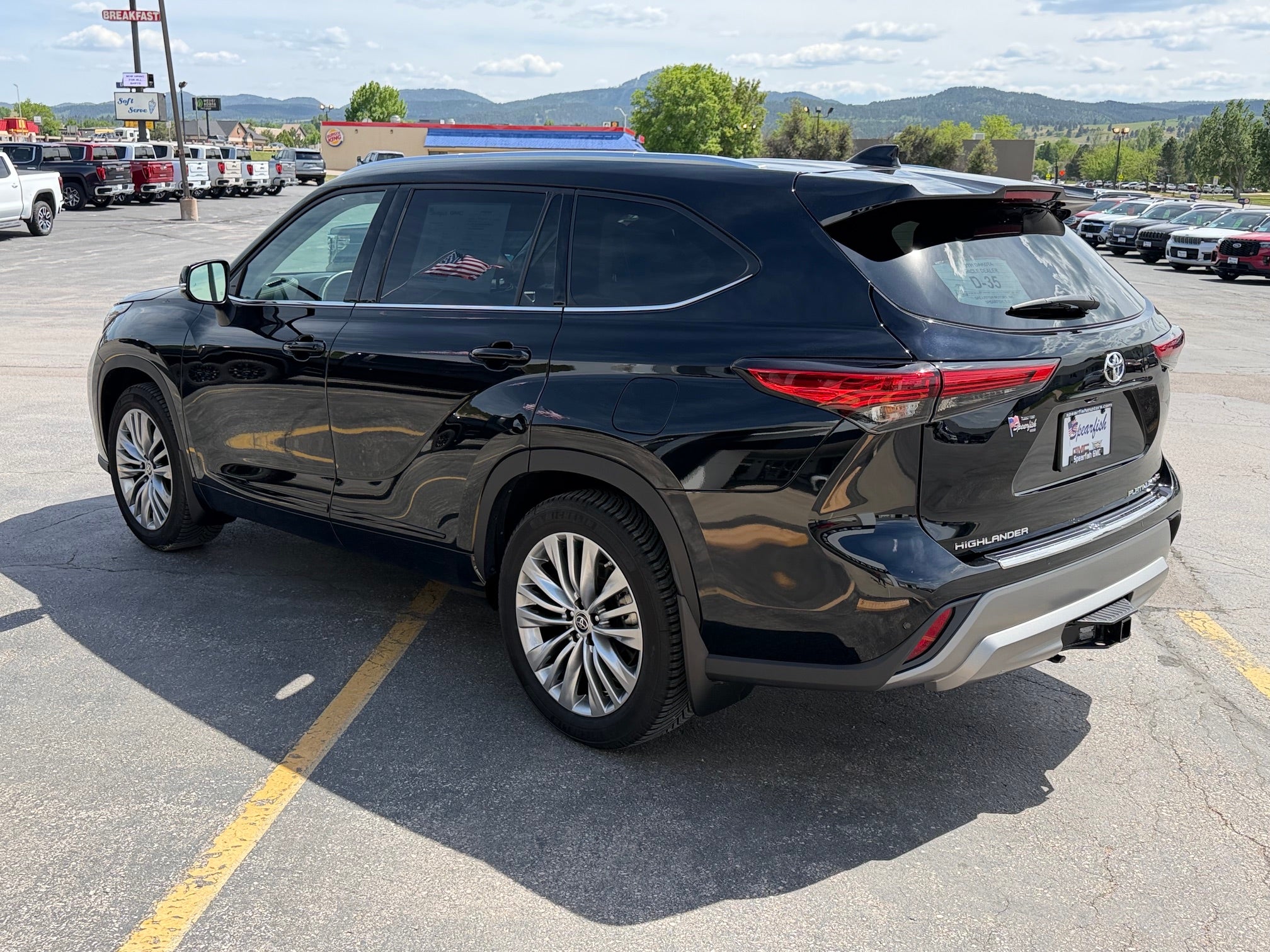 2022 Toyota Highlander Platinum AWD (Natl)