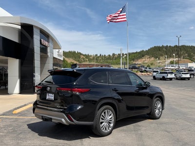 2022 Toyota Highlander Platinum AWD (Natl)