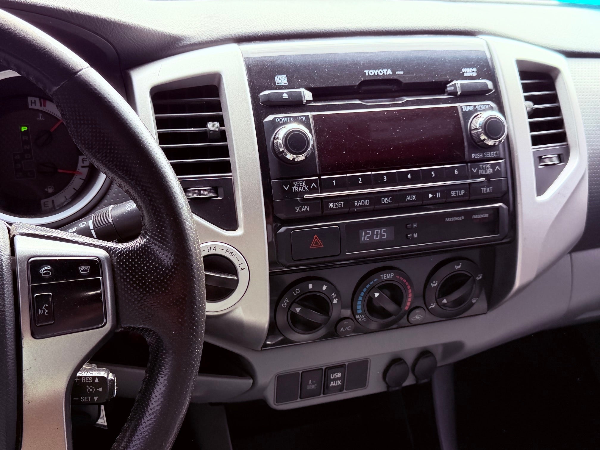 2012 Toyota Tacoma 4WD Access Cab Standard Bed V6 Automatic (Natl)