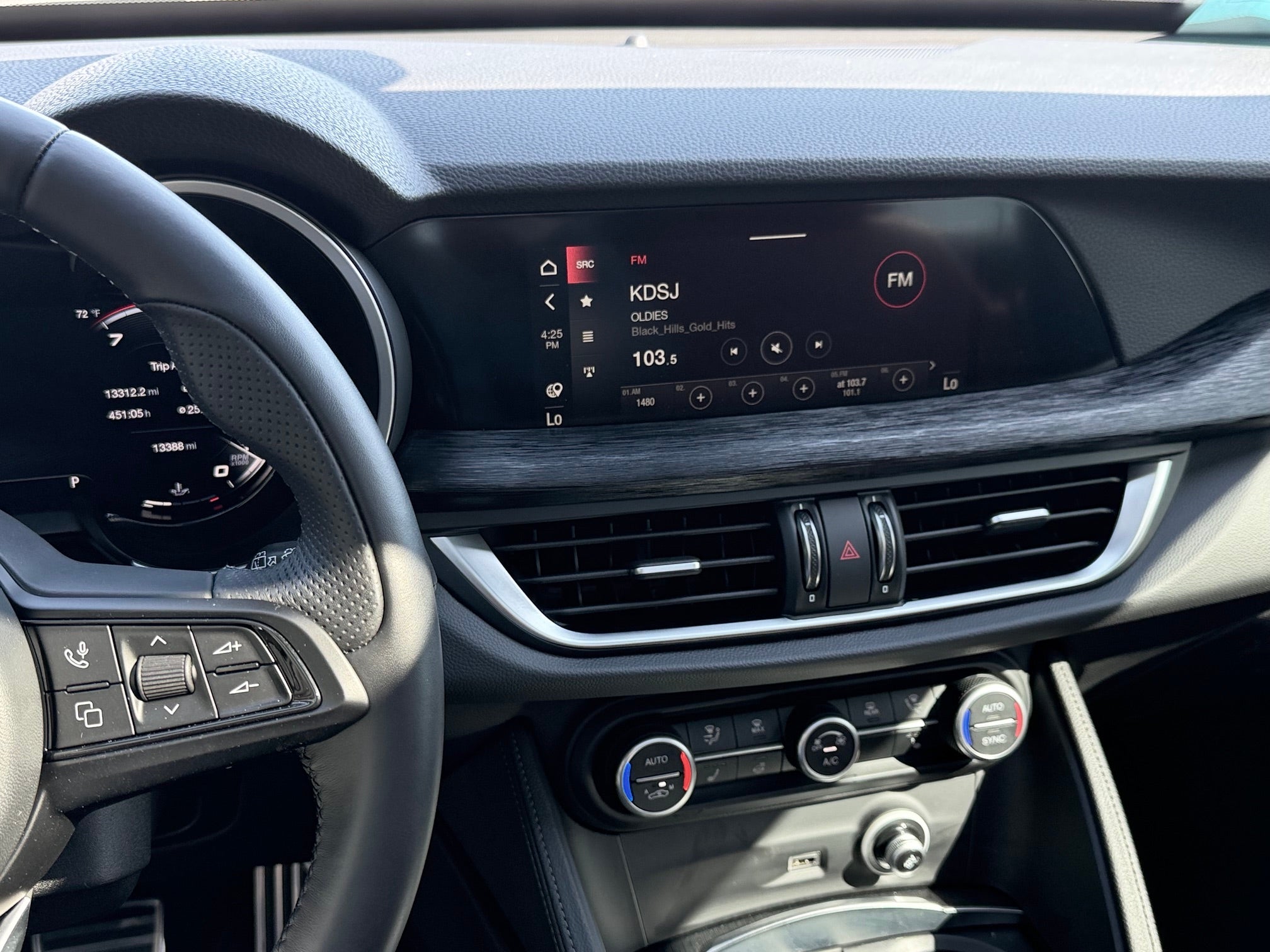 2024 Alfa Romeo Stelvio Sprint AWD